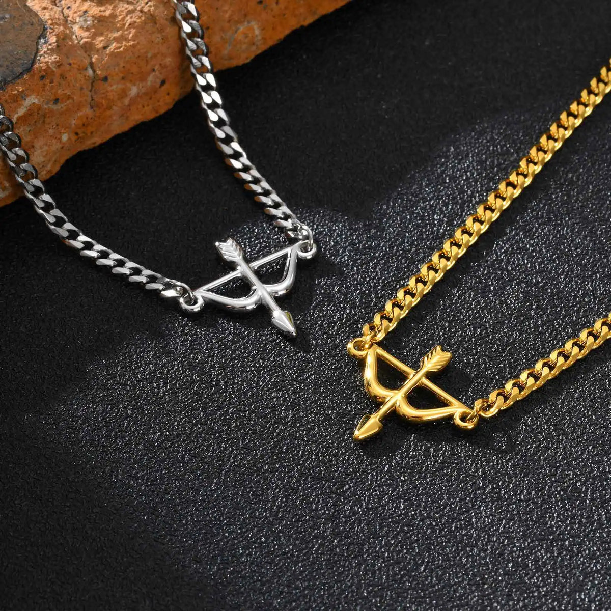 PENDRA Arrow Curb Bracelet