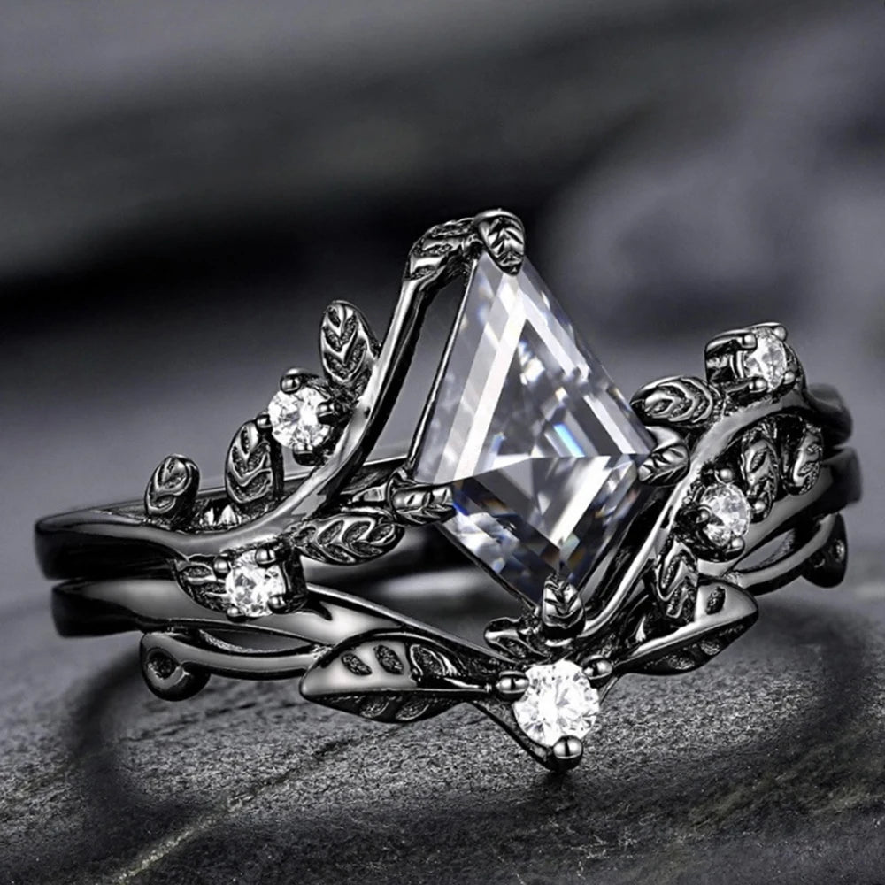 PENDRA Luxury Black Ring