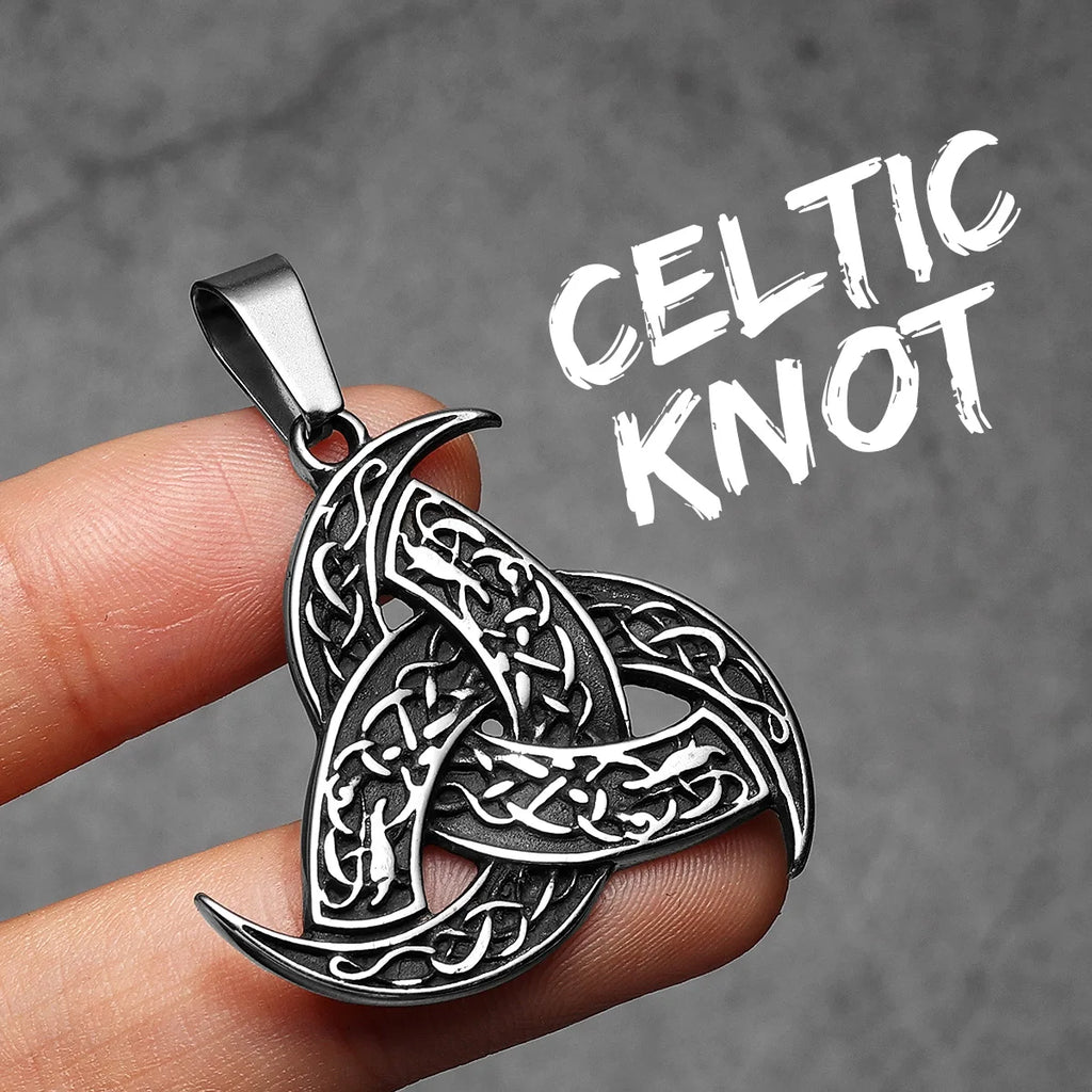 PENDRA Yorilith Viking Rune Necklace