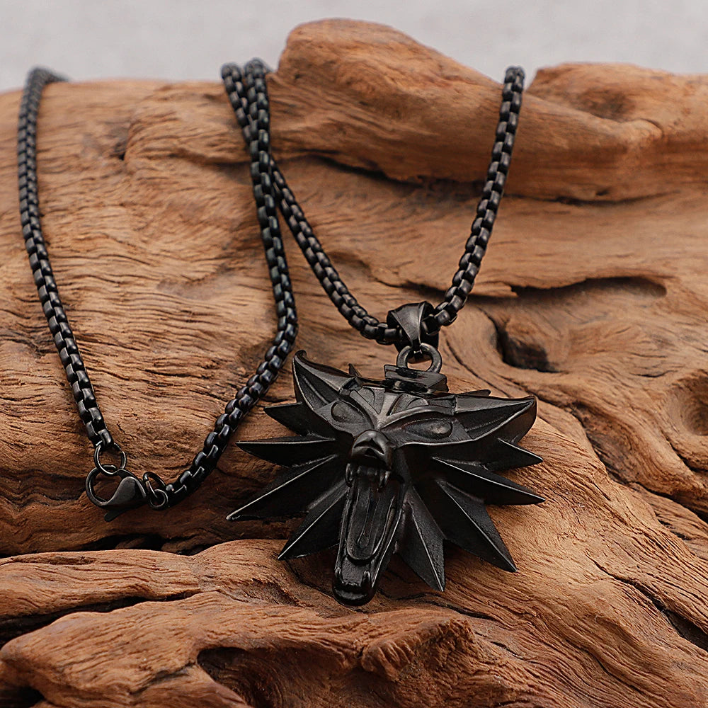 PENDRA Wolfhowl Vintage Wolf Head Pendant