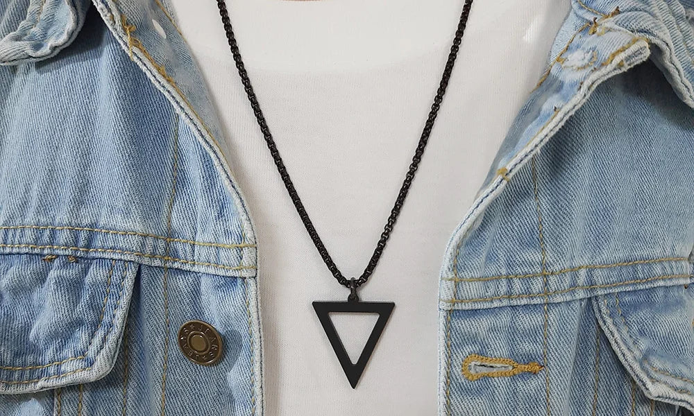 PENDRA Triangle Black Pendant Necklace