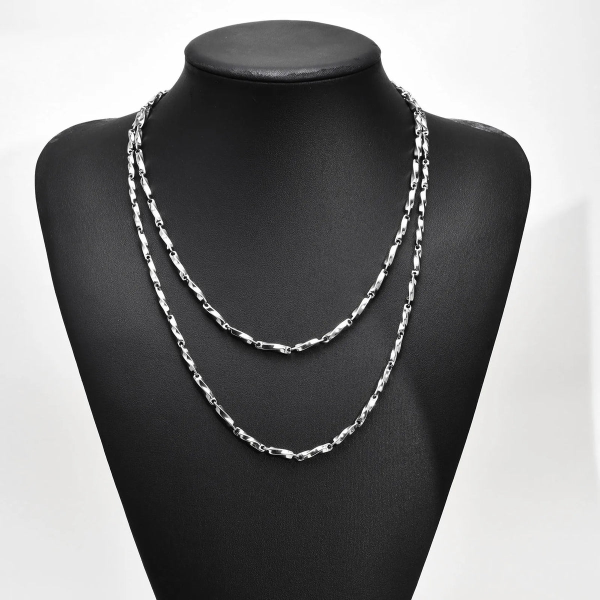 PENDRA Mobius Twisted Chain Necklace