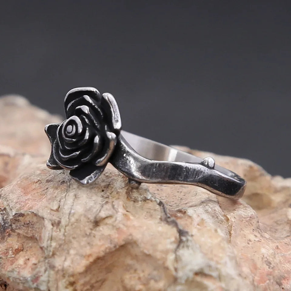 PENDRA Blackrose Vintage Black Rose Ring