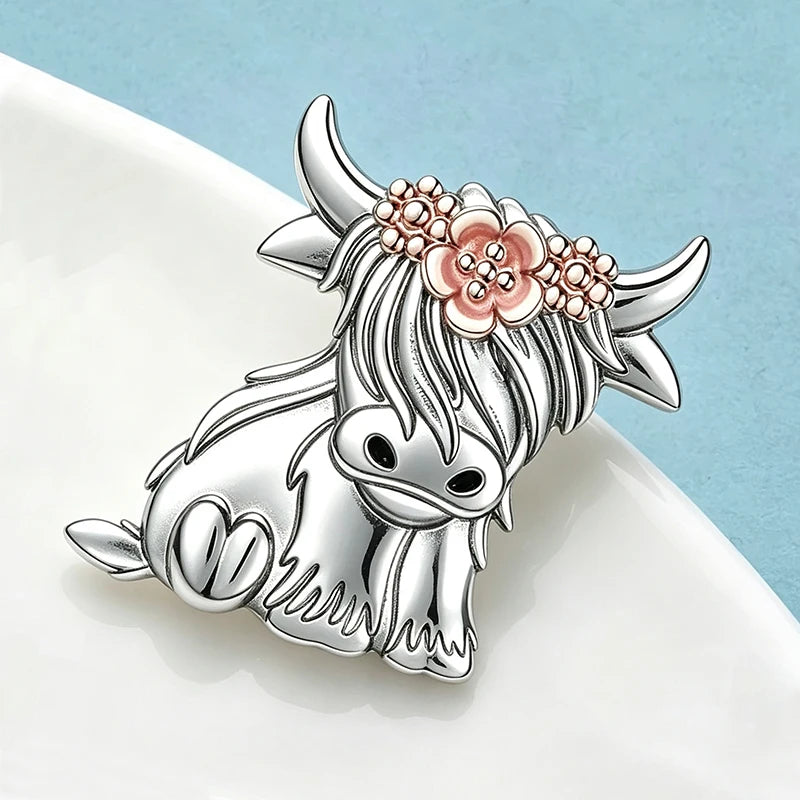 PENDRA Cute Highland Cow Brooch
