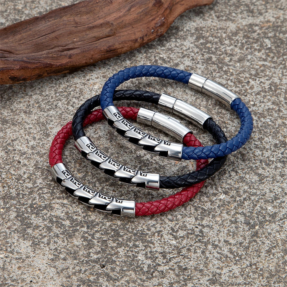 PENDRA Handmade Red Black Bracelet