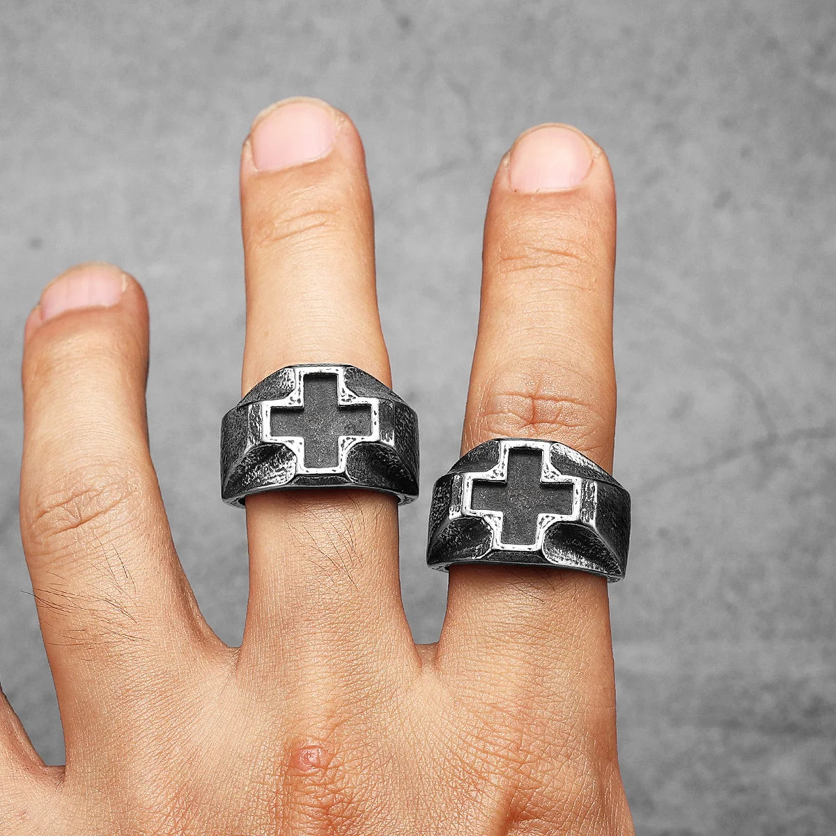 PENDRA Cross Rock Stuff Steel Ring