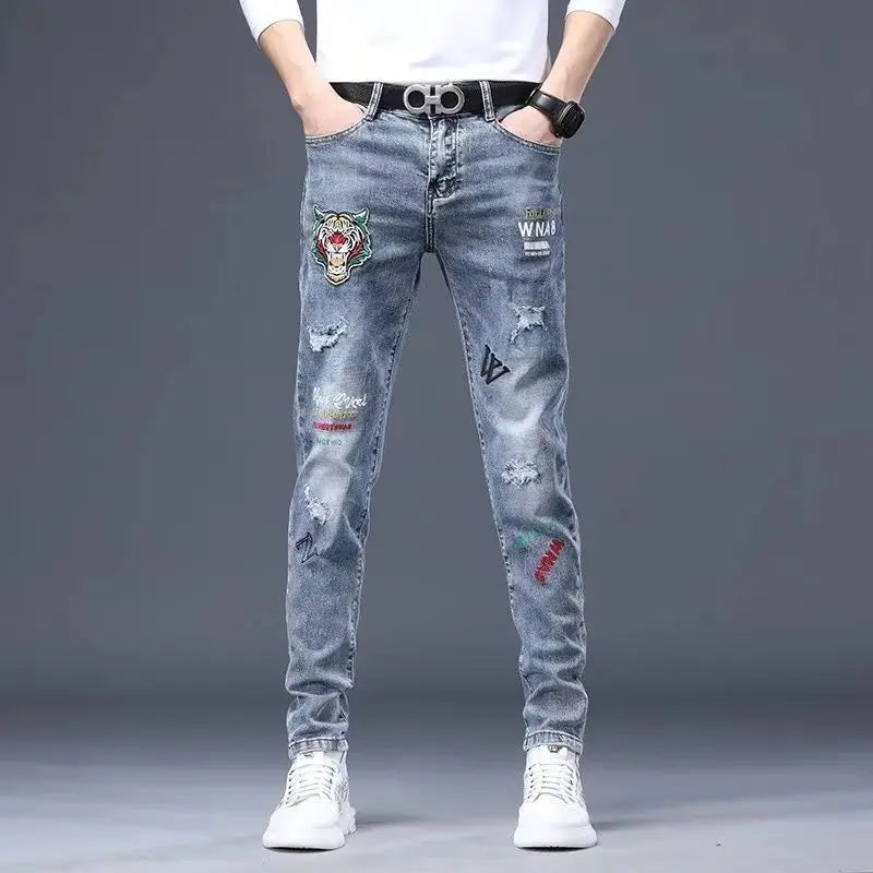 Hot Sale Men's Luxury Jeans Streetwear Denim Pants Punk Distressed Hole Tiger Embroidery Patches Stretch Skinny Ripped Trouser