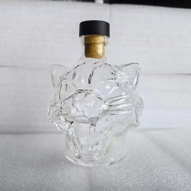 3D Skull Glass Whiskey Decanter Clear Bottle with Cork Stopper for Home Bar Halloween Party Collectible Ornament