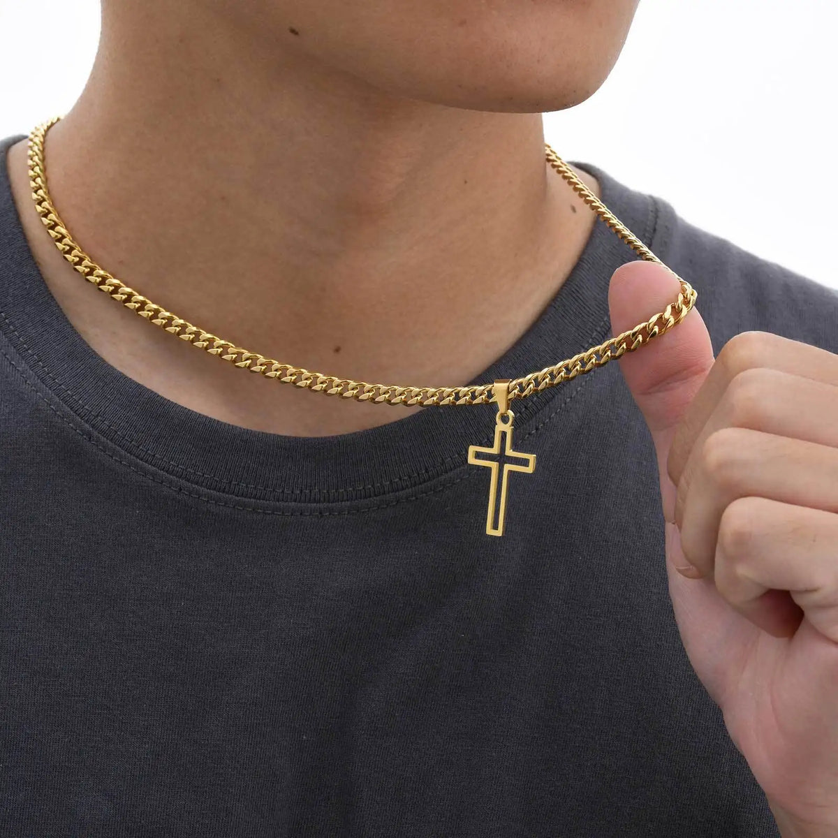PENDRA Cross Basic Pendant Necklace