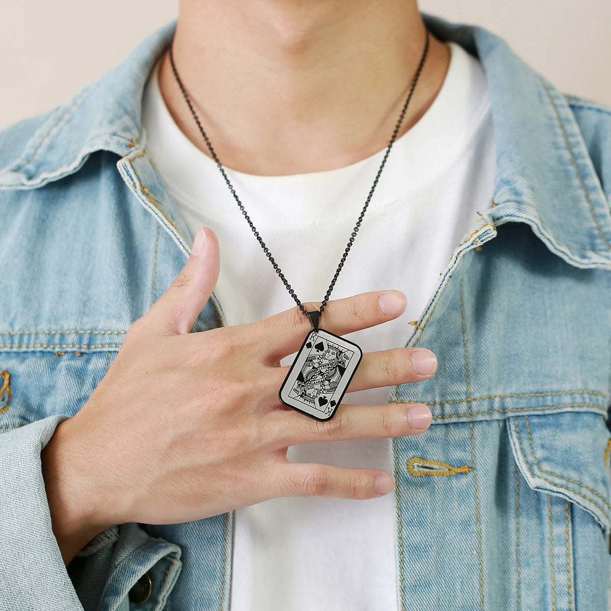 PENDRA King Hearts Pendant Necklace