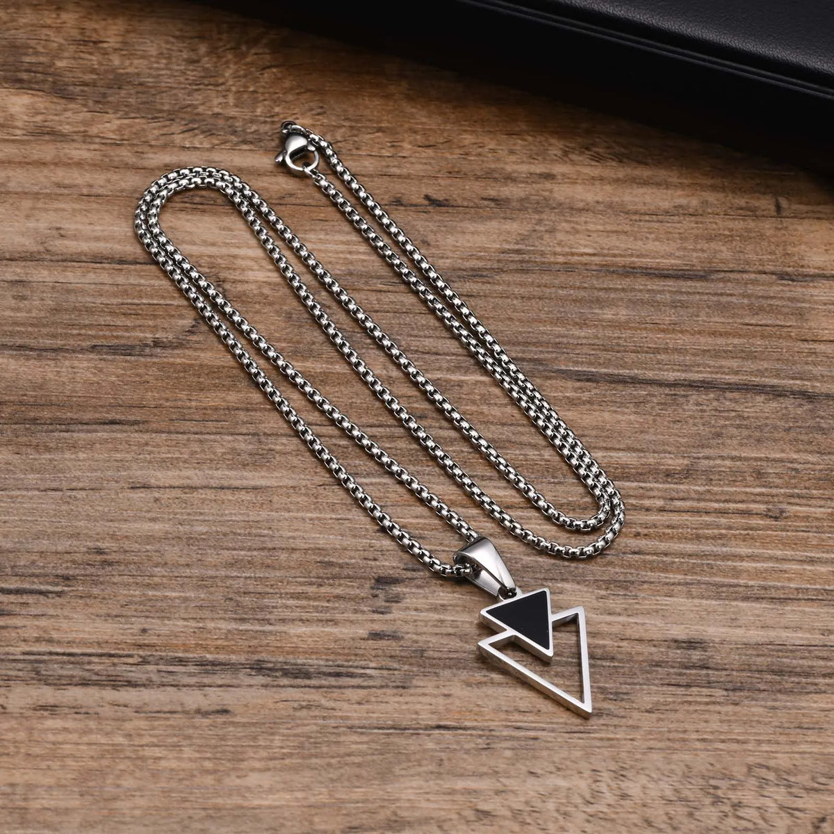 PENDRA Triangle Hollow Geometric Pendant Necklace