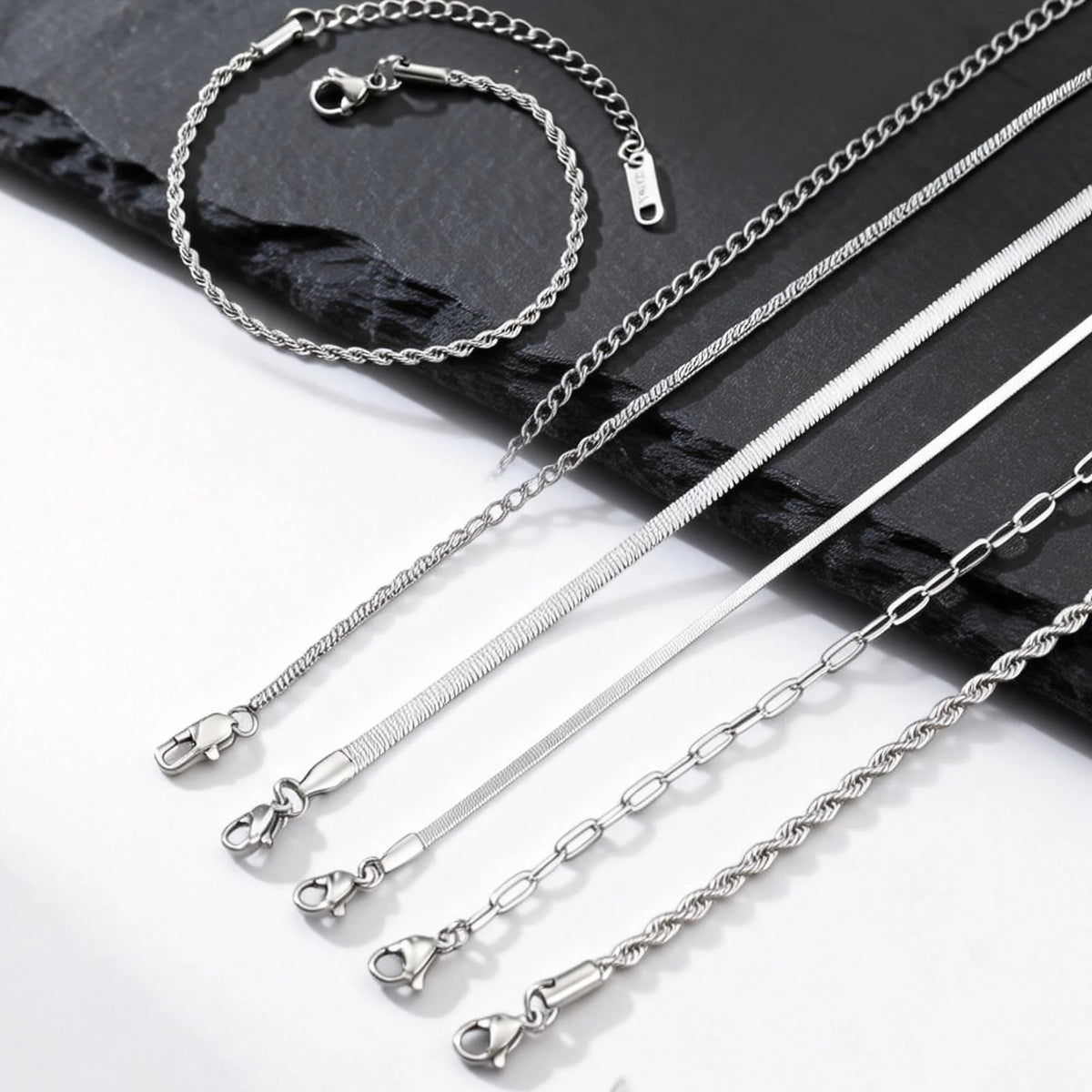 PENDRA Thin Classic Bracelet