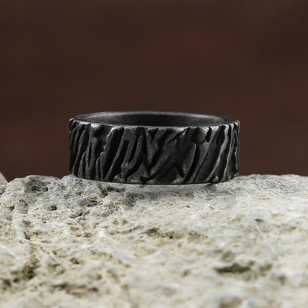 PENDRA Valknot Black Viking Triangle Ring