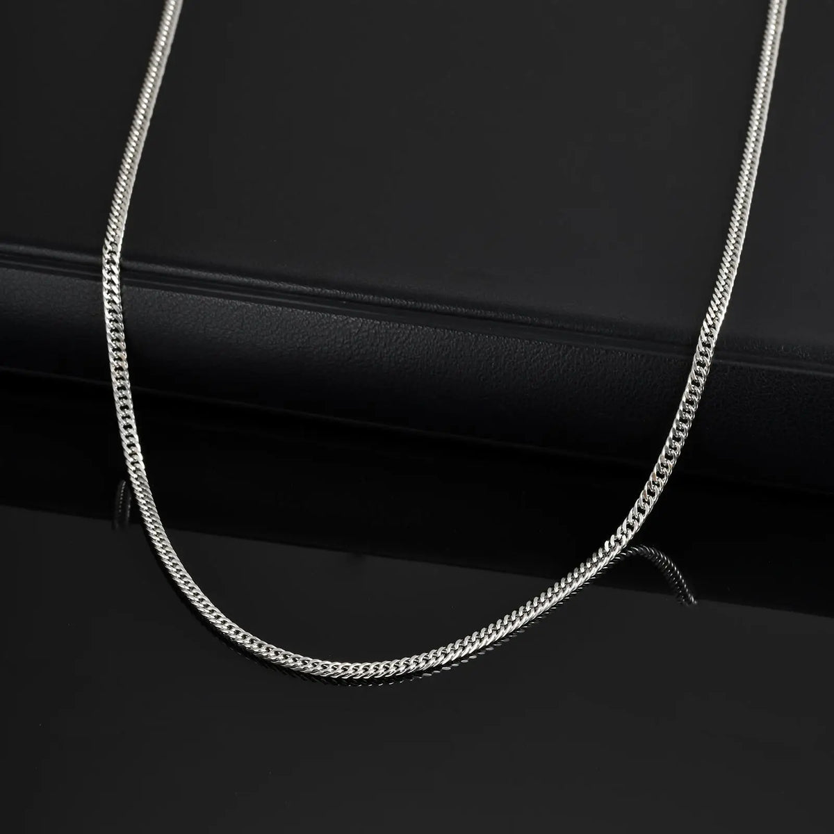 PENDRA Link Thin Chain Necklace