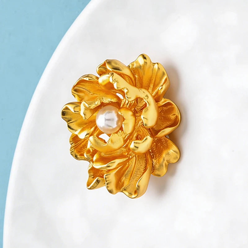 PENDRA Peonia Gold Peony Flower Brooch