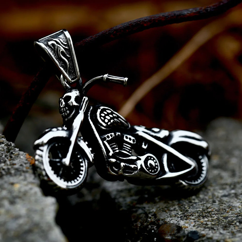 PENDRA Soulrider Motorcyclist Chariot Pendant