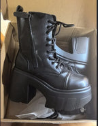 PENDRA Ultra Thick Soled Boots