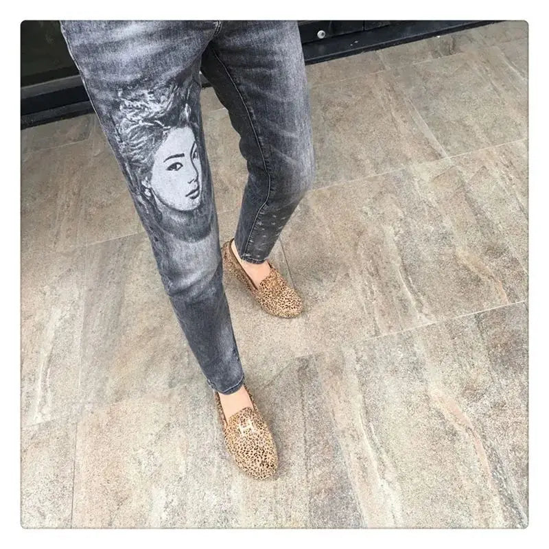High Quality Stylish Low Rise Men's Designer Clothes New Blue Embroidered Jeans for Men Slim Kpop Style Students Cowboy Pants