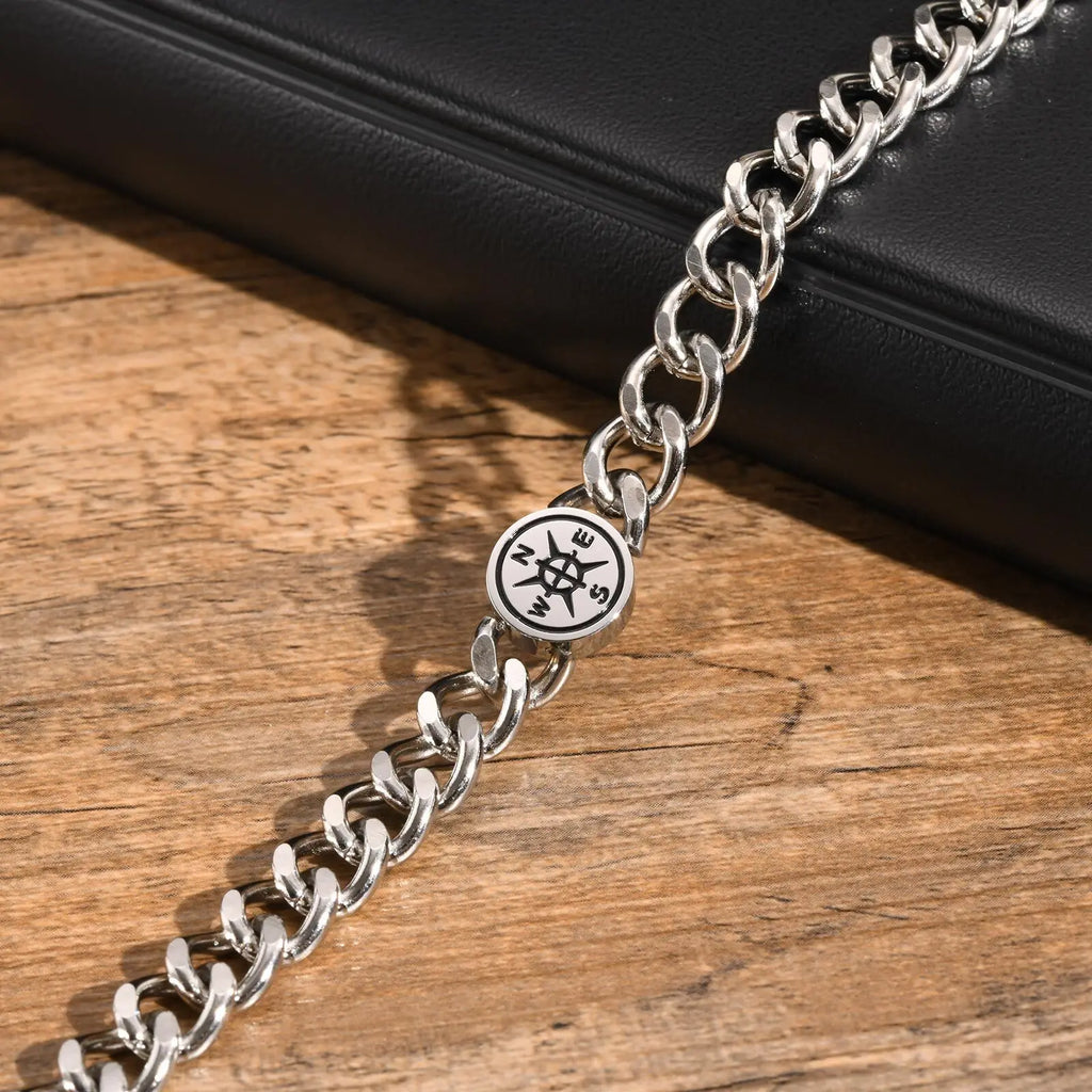PENDRA Compass Circle Bracelet