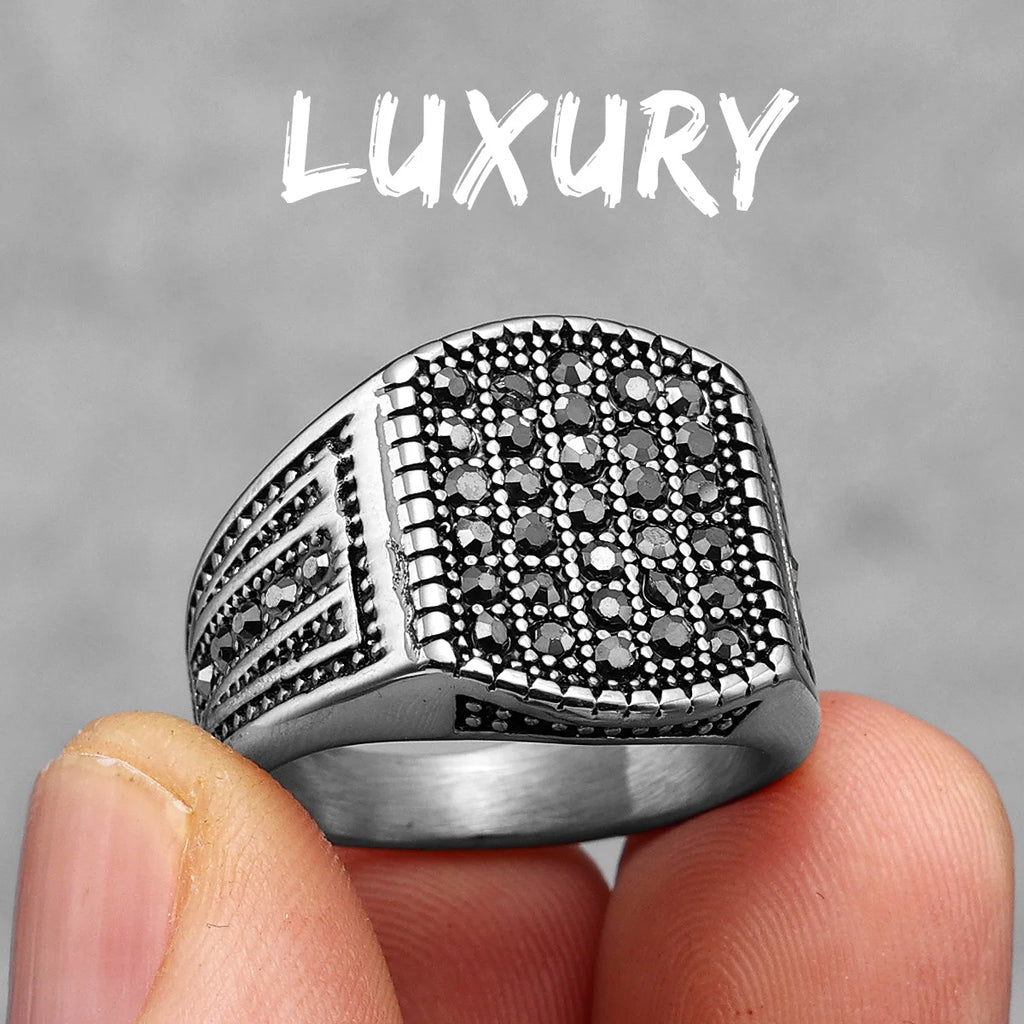 PENDRA Golden Rhinestone Trnedy Steel Ring