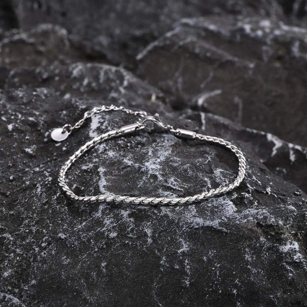PENDRA Twist Simple Bracelet