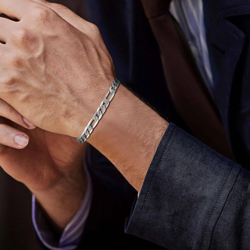 PENDRA Textured Figaro Bracelet