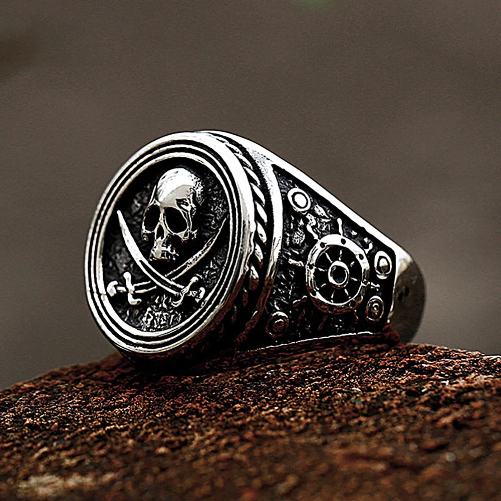 PENDRA Piratefang Double Knife Skull Ring