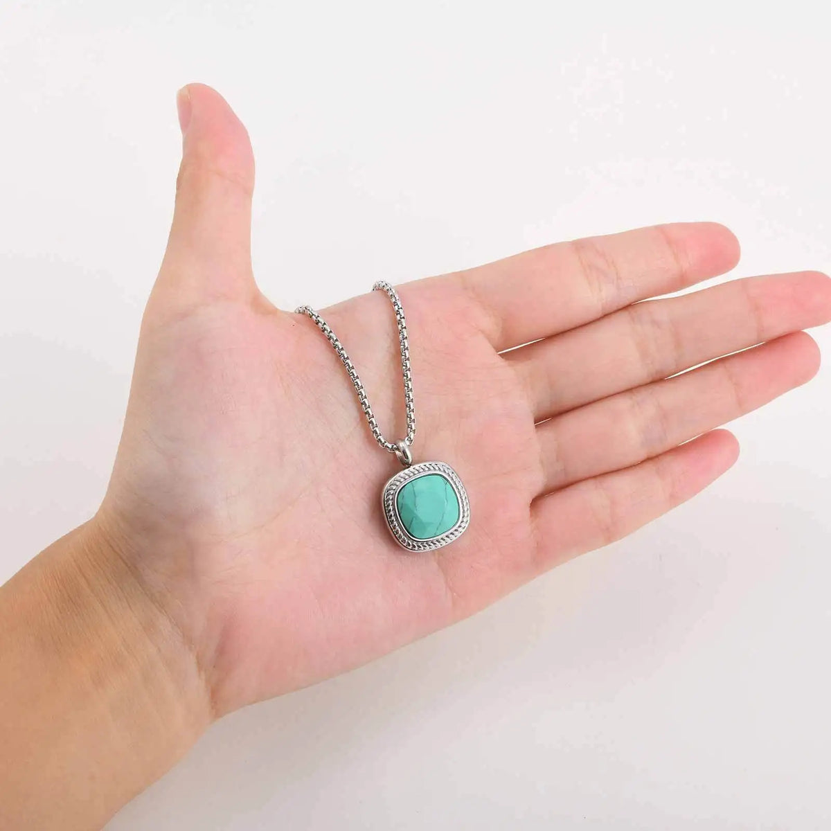 PENDRA Square Stone Black Pendant Necklace