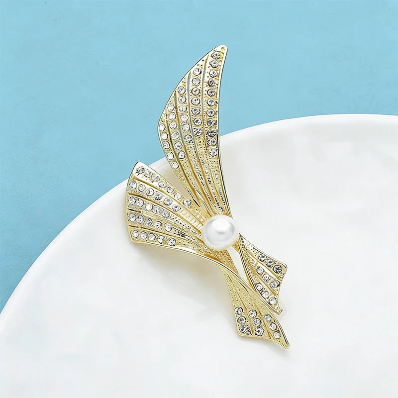 PENDRA Pearline Pearl Brooch
