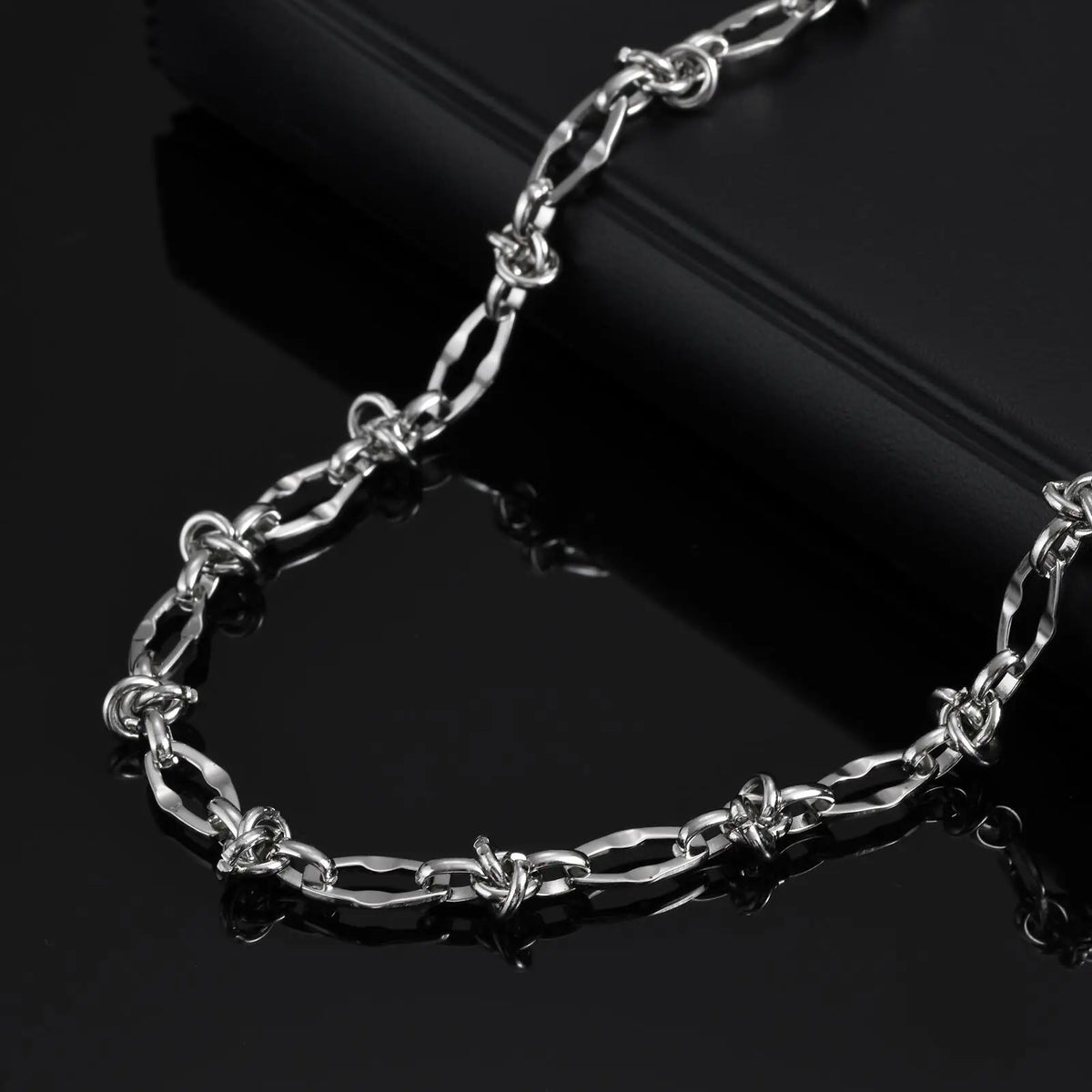 Hiphop Lips Necklaces for Men Boys,Never Fade Irregular Knot Splicing Collars,Cool Rock Punk Jewelry Gifts