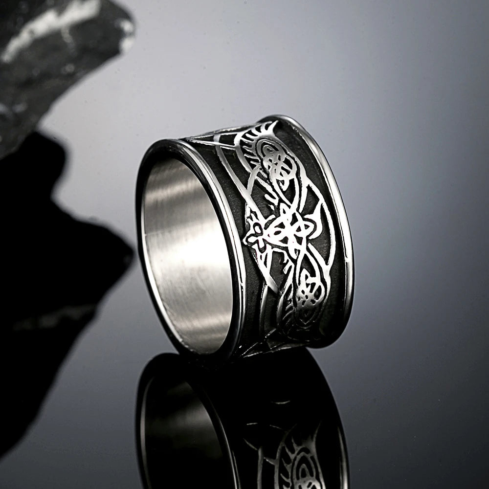 PENDRA Wolf Crow Rune Ring