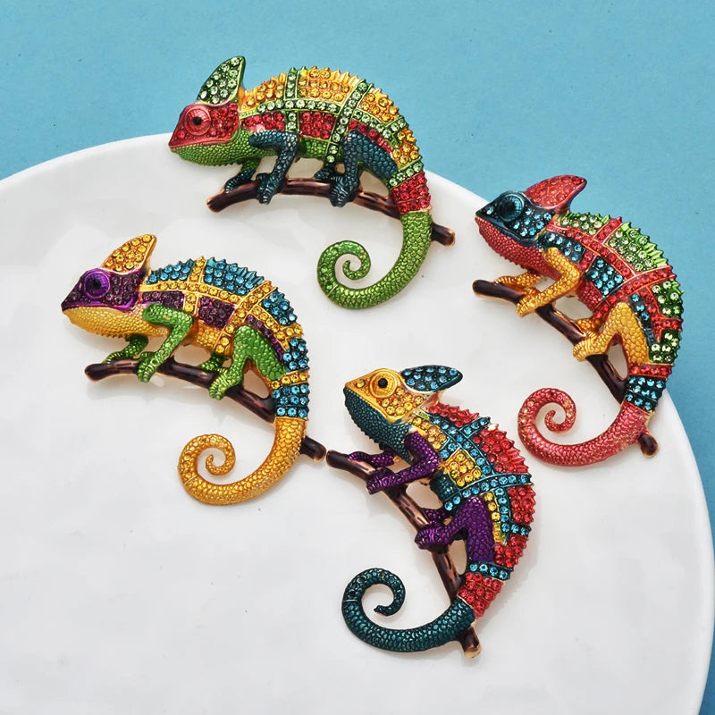 PENDRA Emerald Gecko Rhinestone Animal Brooch