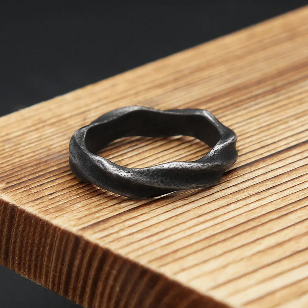 PENDRA Mobius Simple Stainless Steel Ring