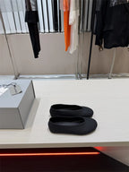 PENDRA Flat Spot Sheepskin Shoes