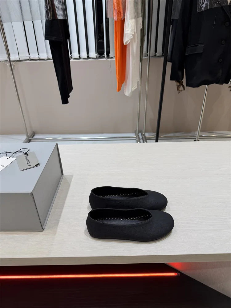 PENDRA Flat Spot Sheepskin Shoes
