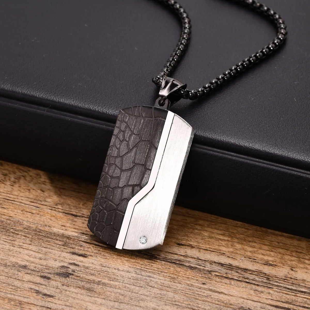 Stylish Mens Pendant Necklace,Stainless Steel Dog Tag Necklaces,Trendy Jewelry Gifts for Husband Father Son BBF