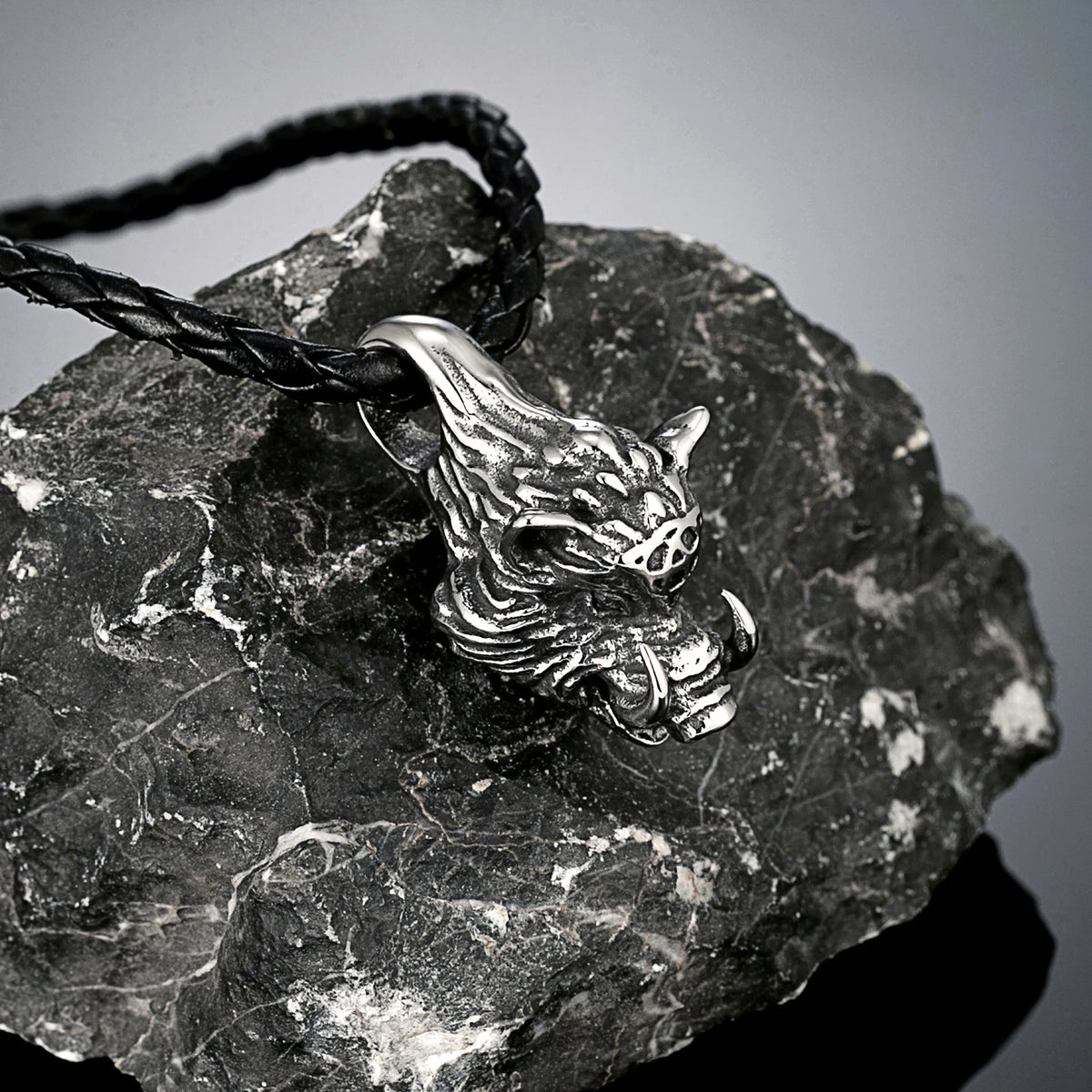 PENDRA Vikings Vintage Necklace