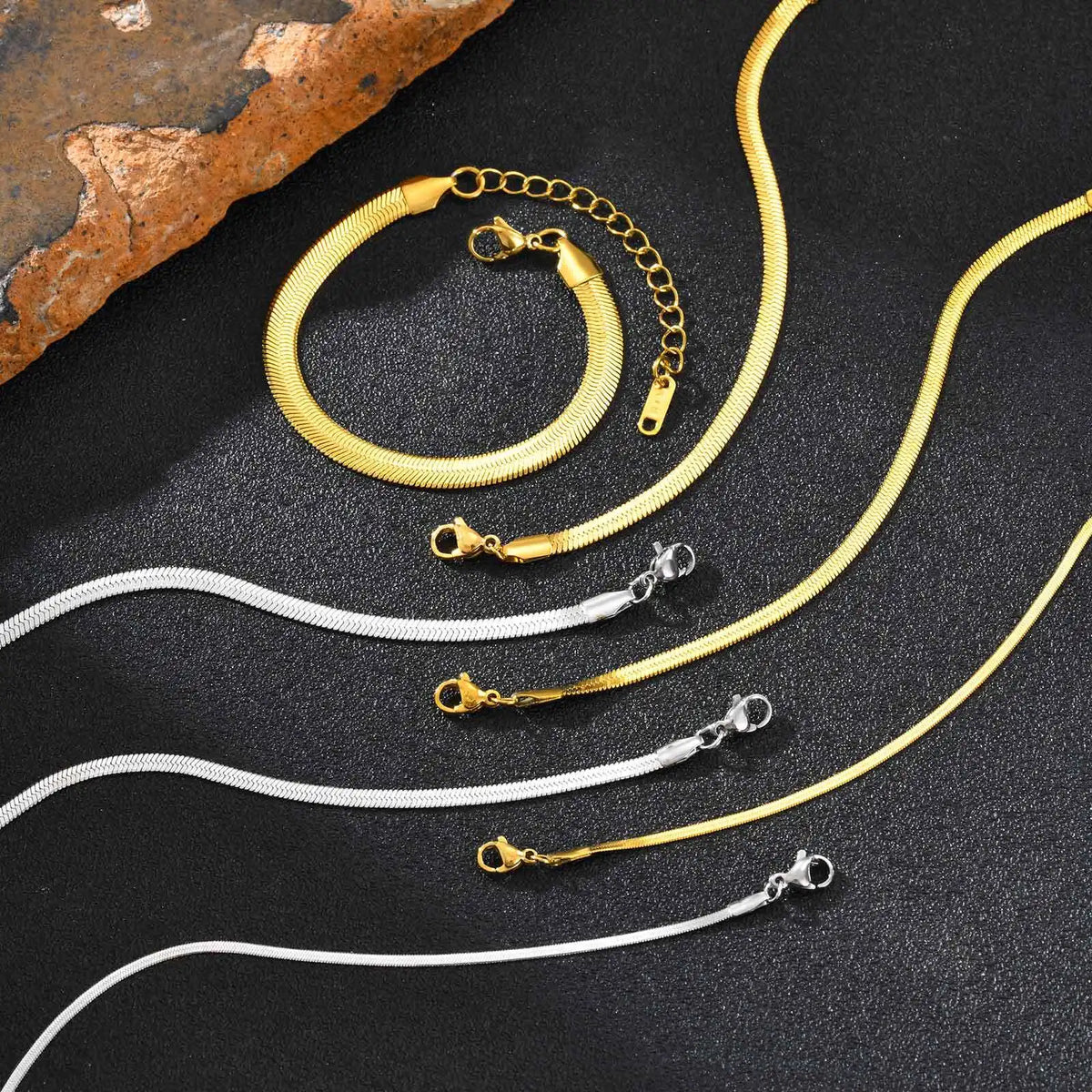 PENDRA Snake Flat Bracelet