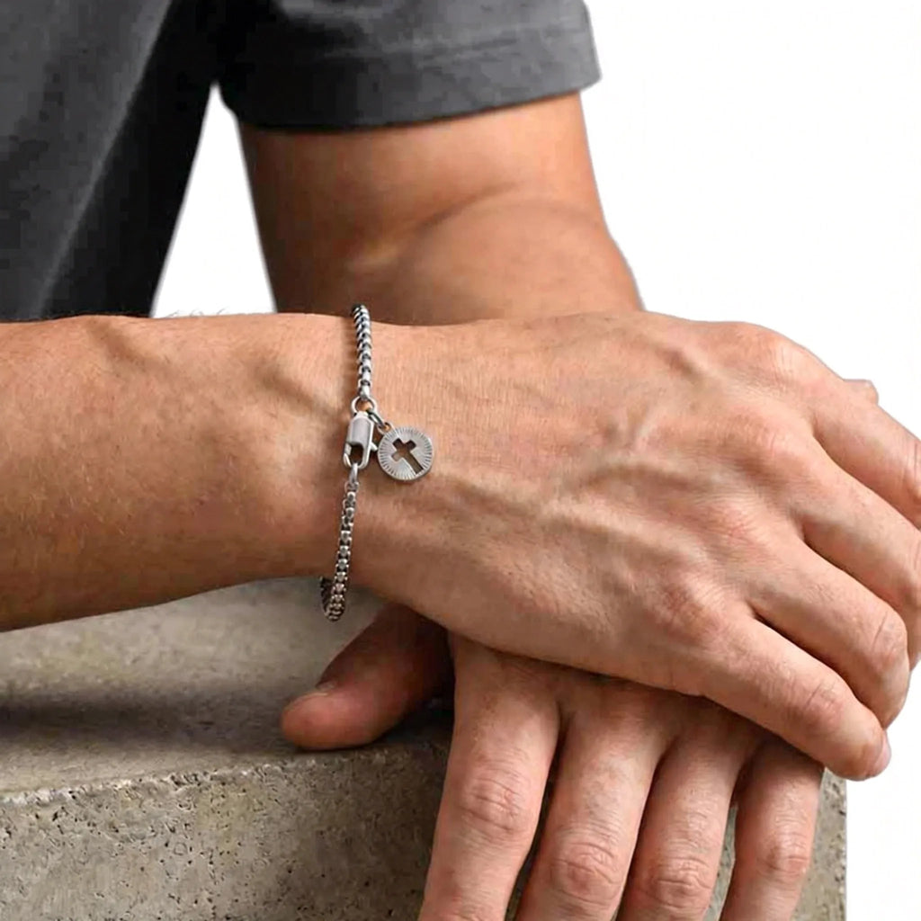 PENDRA Cross Charm Bracelet