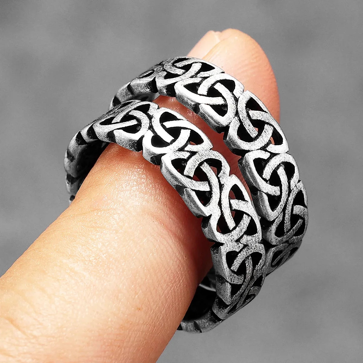PENDRA Celtic Knot Rock Steel Ring