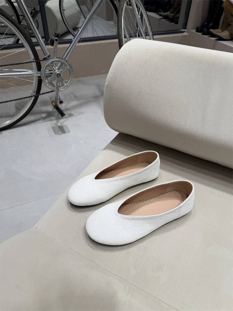 PENDRA Flat Spot Sheepskin Shoes
