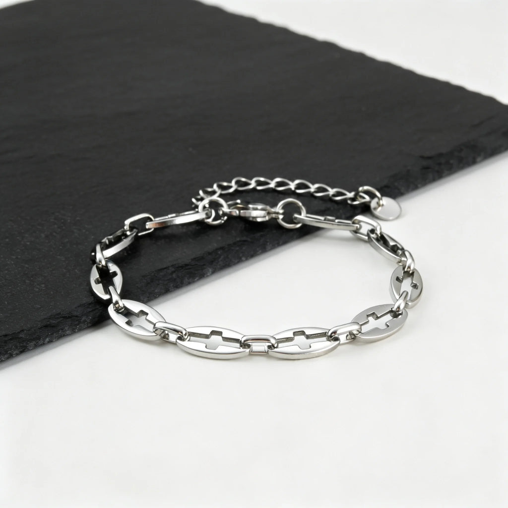PENDRA Cross Hollow Bracelet