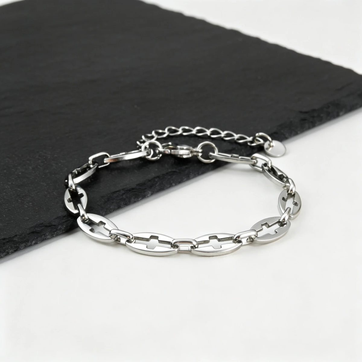 PENDRA Cross Hollow Bracelet