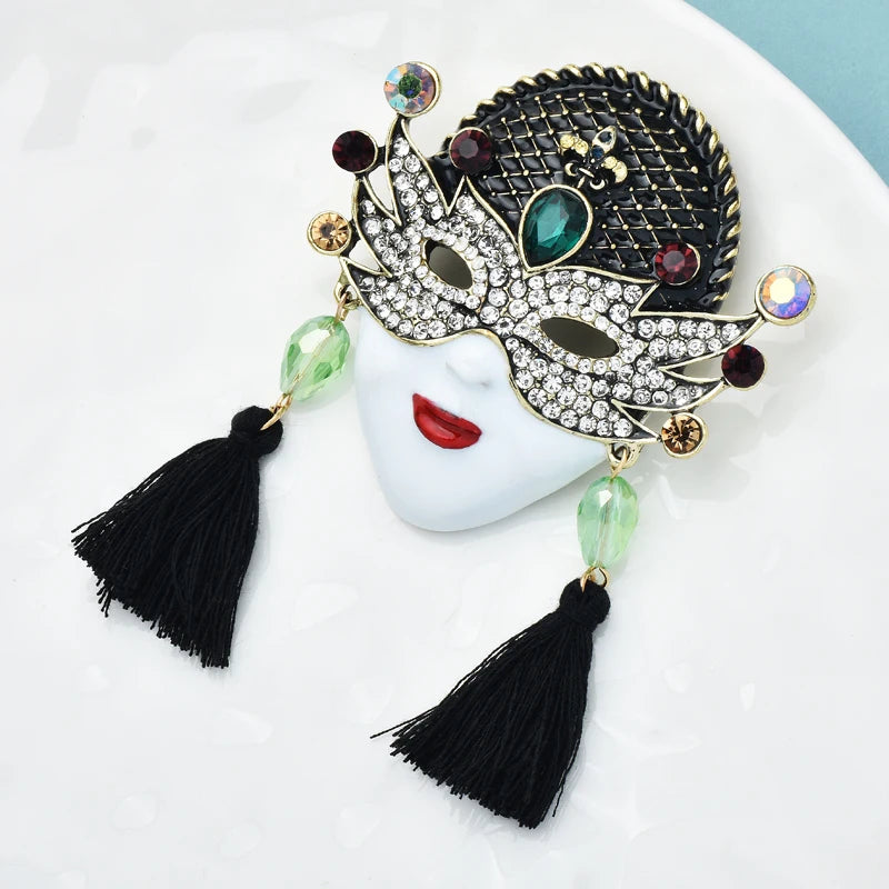 PENDRA Big Vintage Beauty Face Brooch