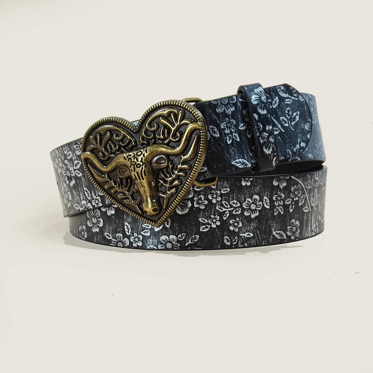 Western Cowboy Style Vintage Casual Belt Ox Head Carved Buckle Bohemian Print Perfect for Daily Commute & Dating Outfits Jeans