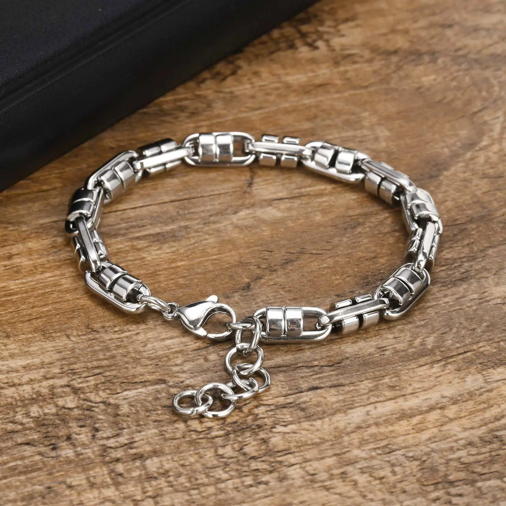 PENDRA Pill Shaped Bracelet