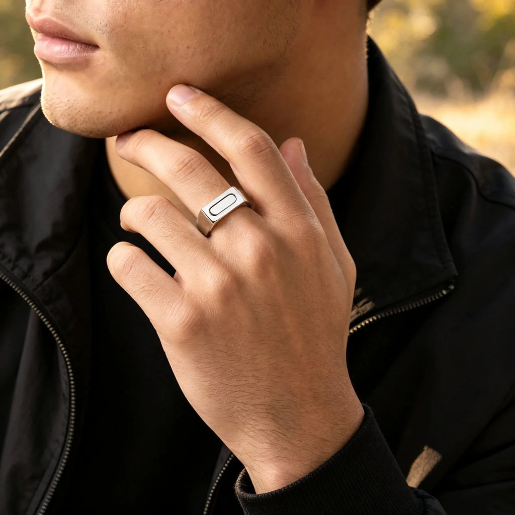 PENDRA Ivomora Signet Ring