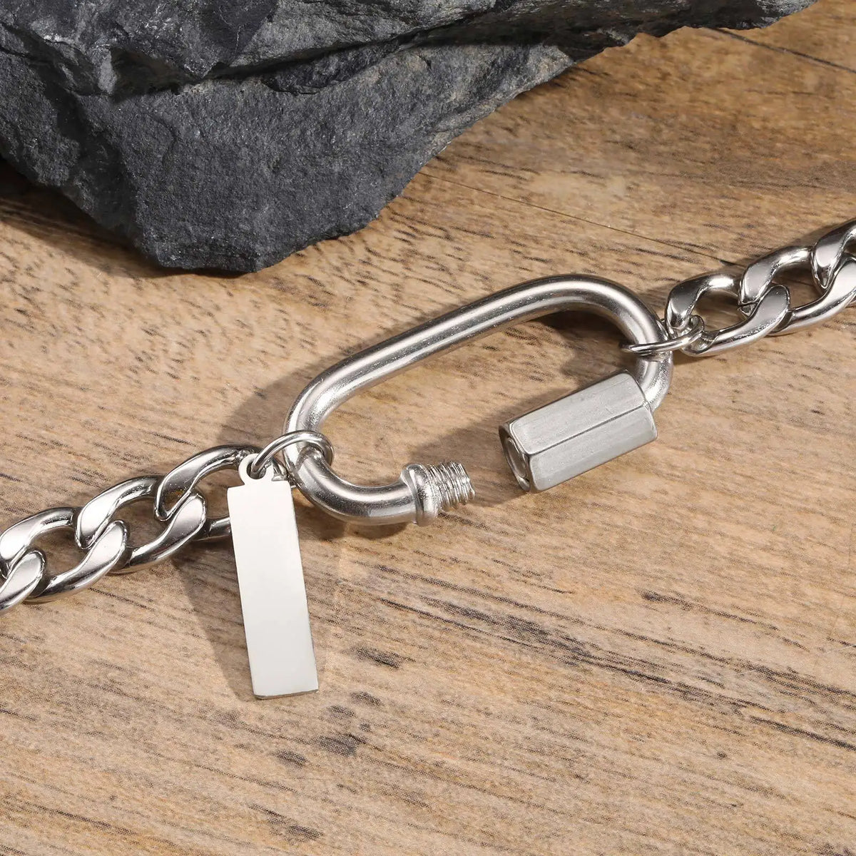 PENDRA Hiking Buckle Bracelet