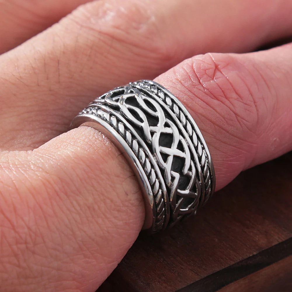 PENDRA Celticknot Spiral Celtic Knot Ring