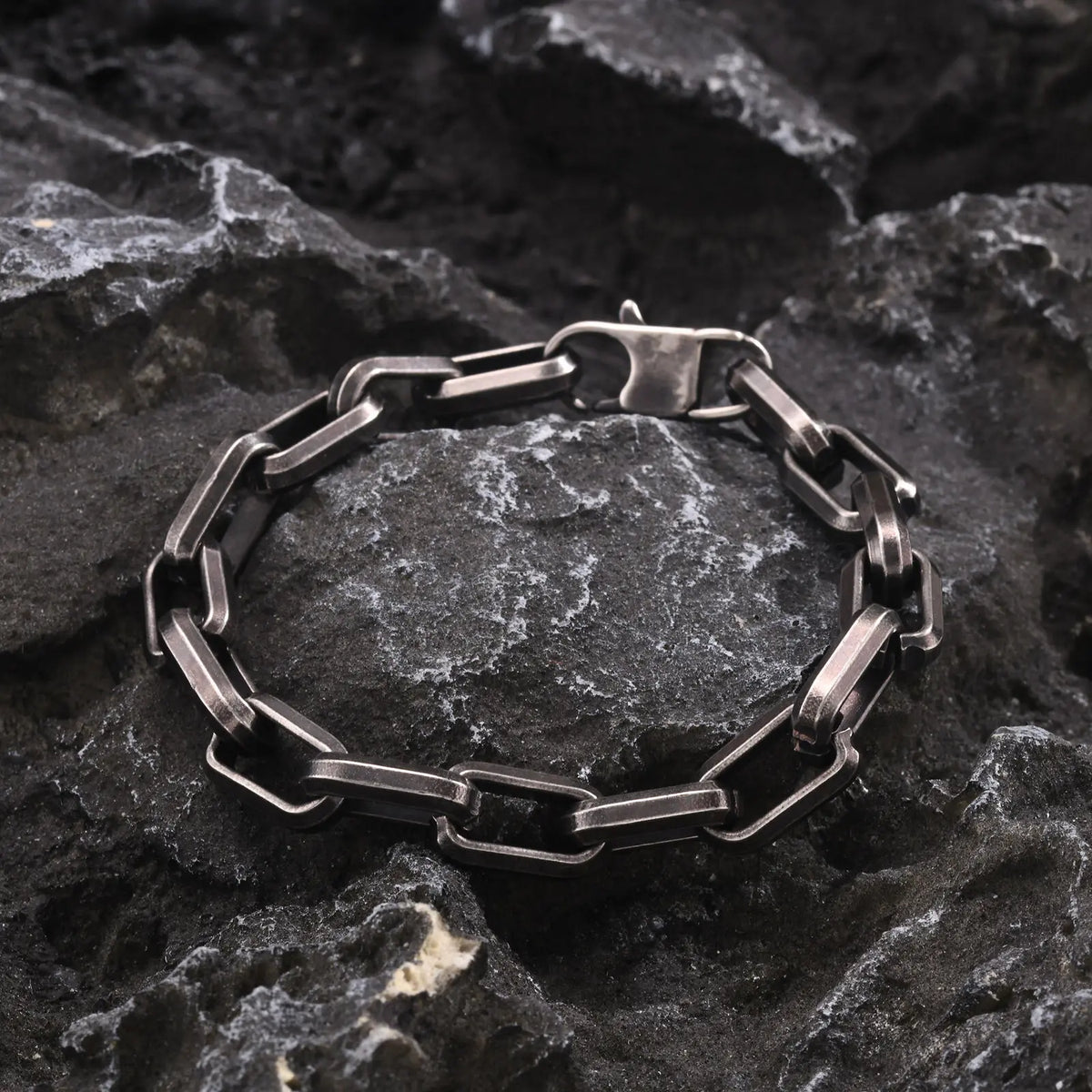 PENDRA Chunky Rectangle Rock Bracelet